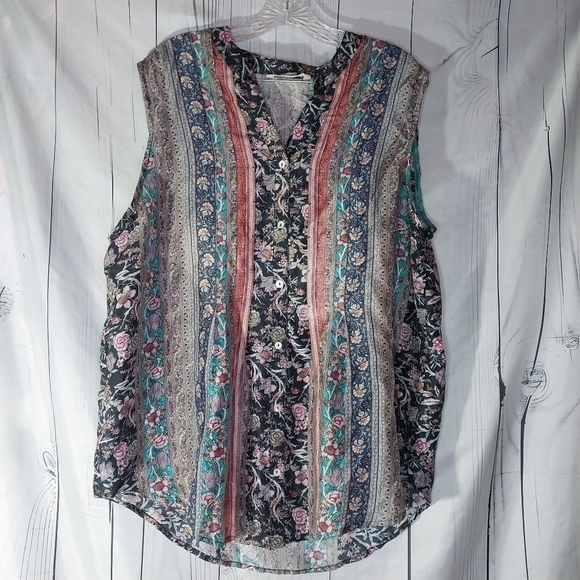 Soft Surroundings Tops - Soft Surroundings 100% Silk Floral Sleeveless Button-Up Blouse